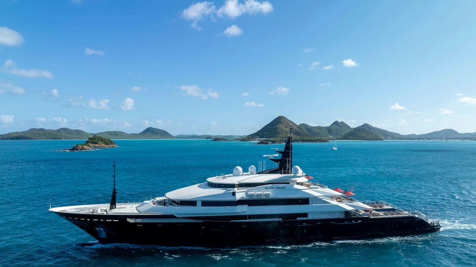 Alfa Nero superyacht exterior profile
